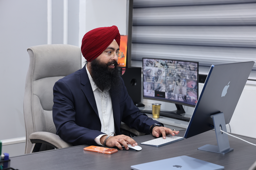 Solutions 1313 trainer working on live client digital marketing projects at the Mohali office
